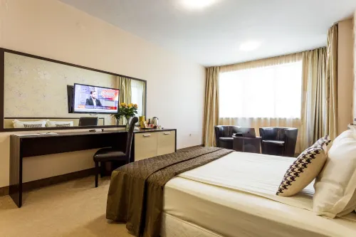City Avenue Hotel