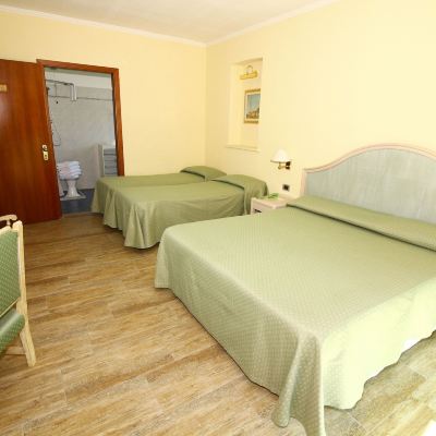 Classic Triple Room, Accessible Hotel Siesta Promo Code