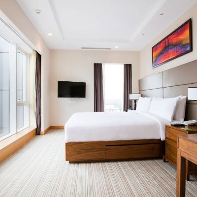 One-Bedroom Deluxe Room Oakwood Residence Kapil Hyderabad Promo Code