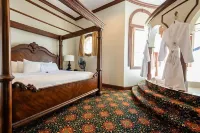 Chateau Avalon Hotel a 