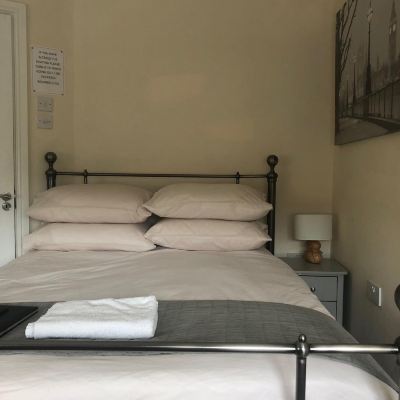 Standard Double Room, Ensuite (Room 10) Worthing Rest Promo Code