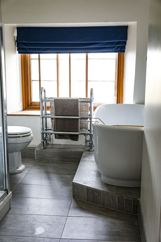 五卧室农家乐物业