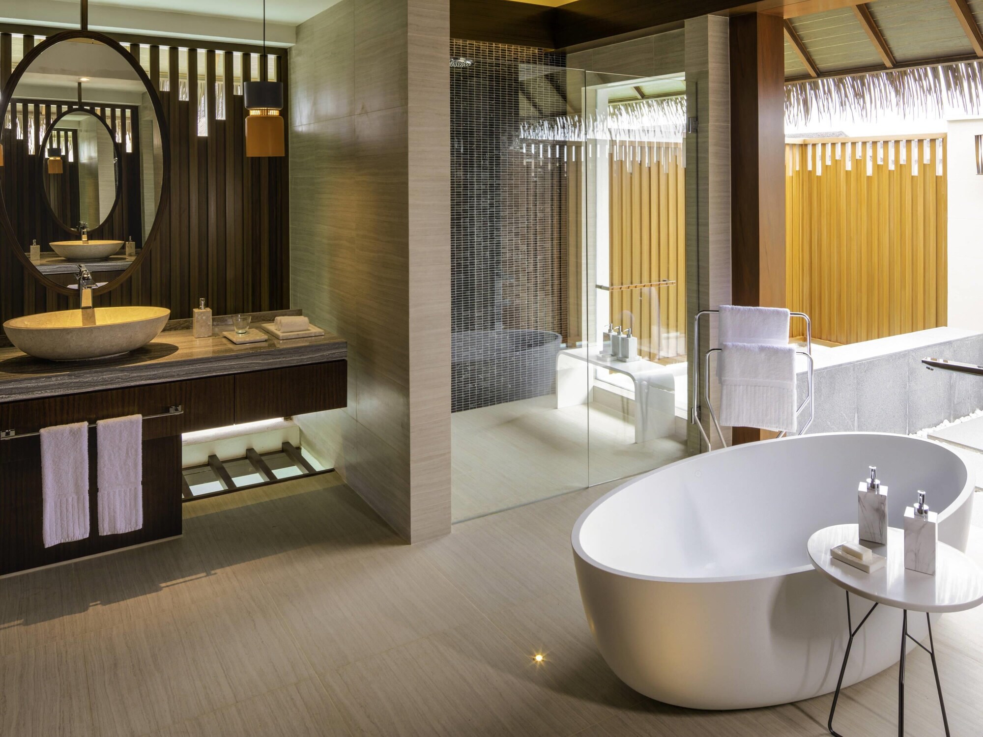 两卧室别墅 - 带海景泳池