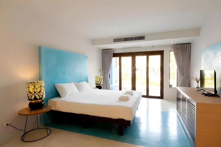 ห้องดีลักซ์ เตียงใหญ่ 1 เตียง