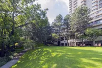 Crowne Plaza Toronto - North York