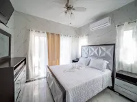 8BR Private Villa in Sosúa - 2 mins from Nightlife Hôtels à : 