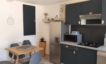 Apartment with One Bedroom in Sainte-geneviève-lès-Gasny, with Enclosed Garden and Wifi