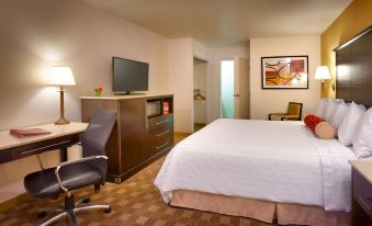 Cortona Inn and Suites Anaheim Resort