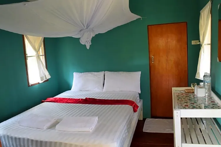 ดีลักซ์บังกะโลไม้ไผ่