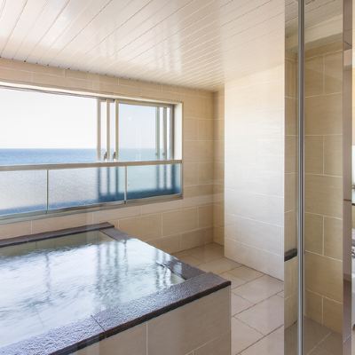 Suite With Hot Spring Bath