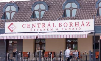 Central Borhaz - Etterem es Panzio