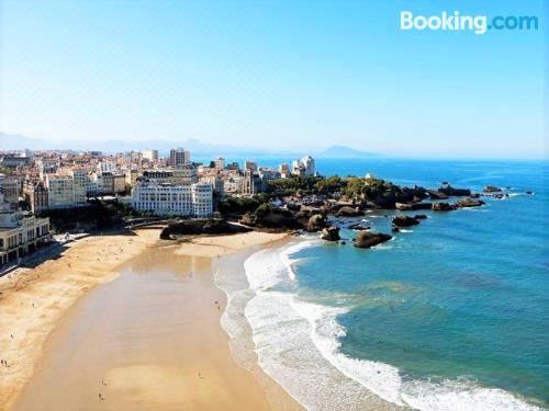 Charmant Studio en Centre-Ville Avec Piscine Proche Grande Plage - FR-1-3-410 Studio