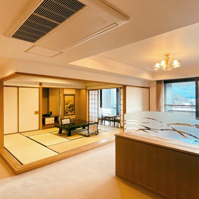 ロイヤル和洋式シティビュースイート(浴室)(高層階) 下呂温泉　ホテルくさかべアルメリア クーポン