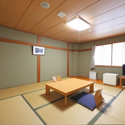 和室 8畳 禁煙 スマイルホテル高岡駅前 クーポン