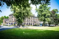White Hart Hotel & Apartments Hotel a 