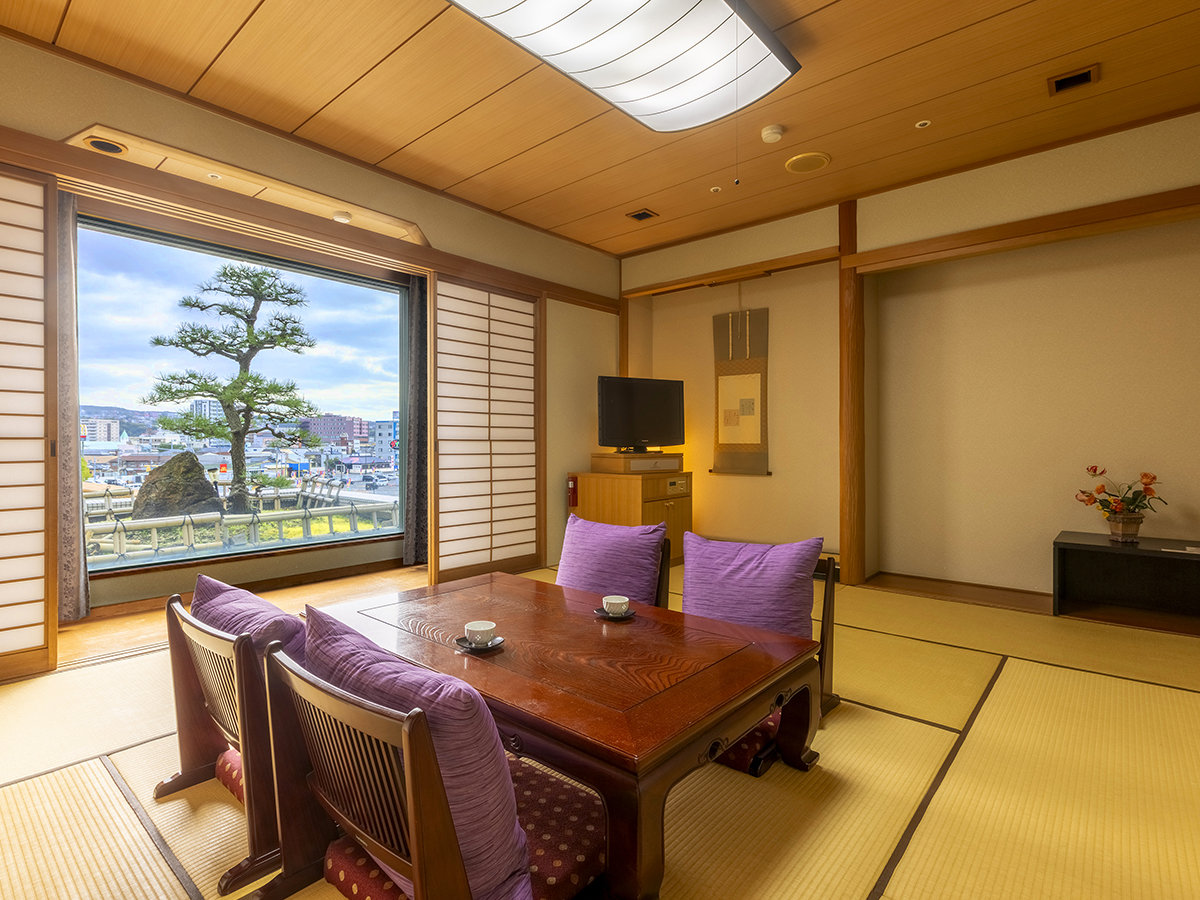 日式房（10个榻榻米，私人柏木浴池）