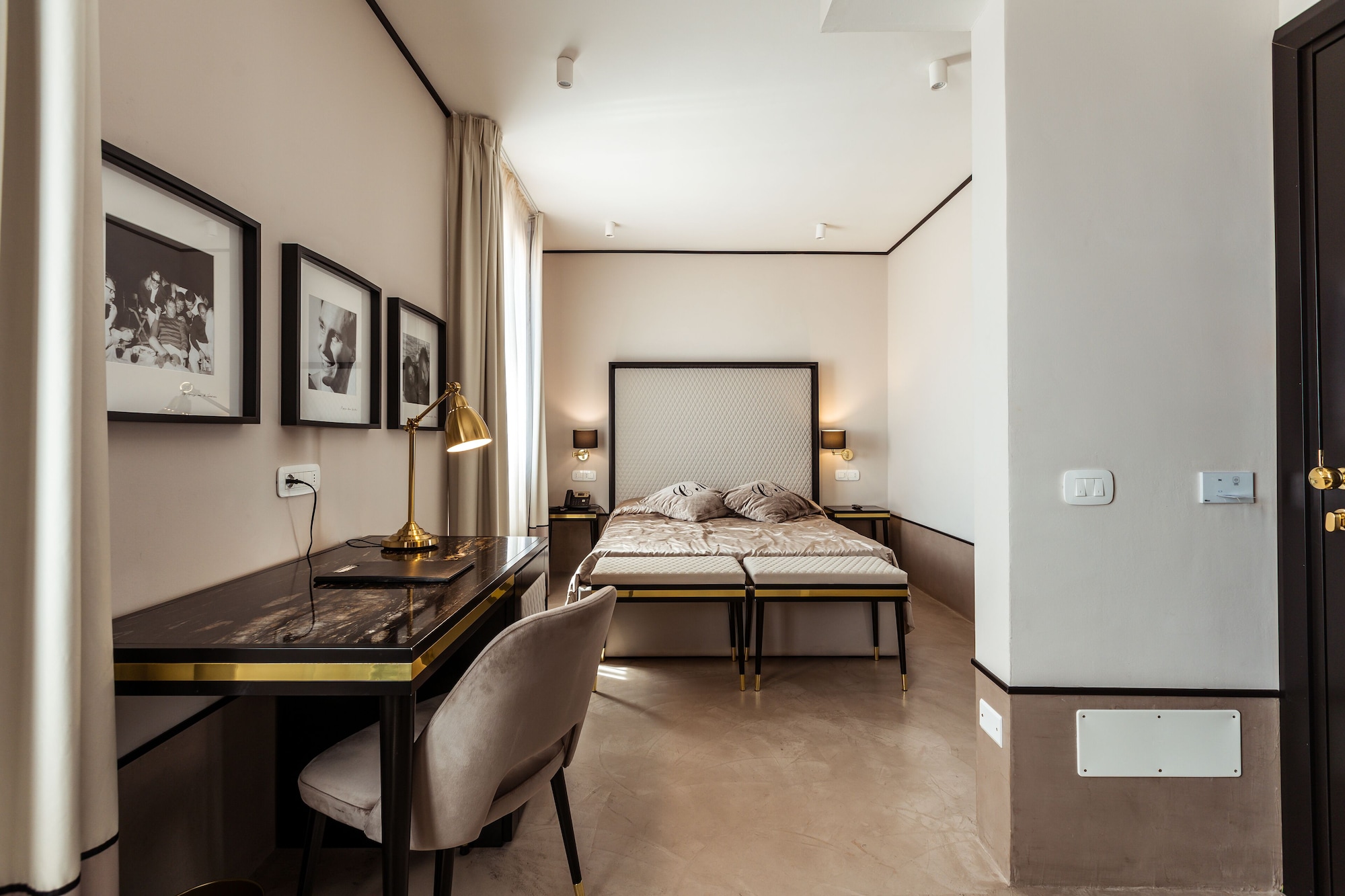 高级双人房，带一张双人床