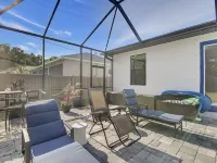 Amazing Outdoor kitchen & Private Screened In Pool Hotels in Estero