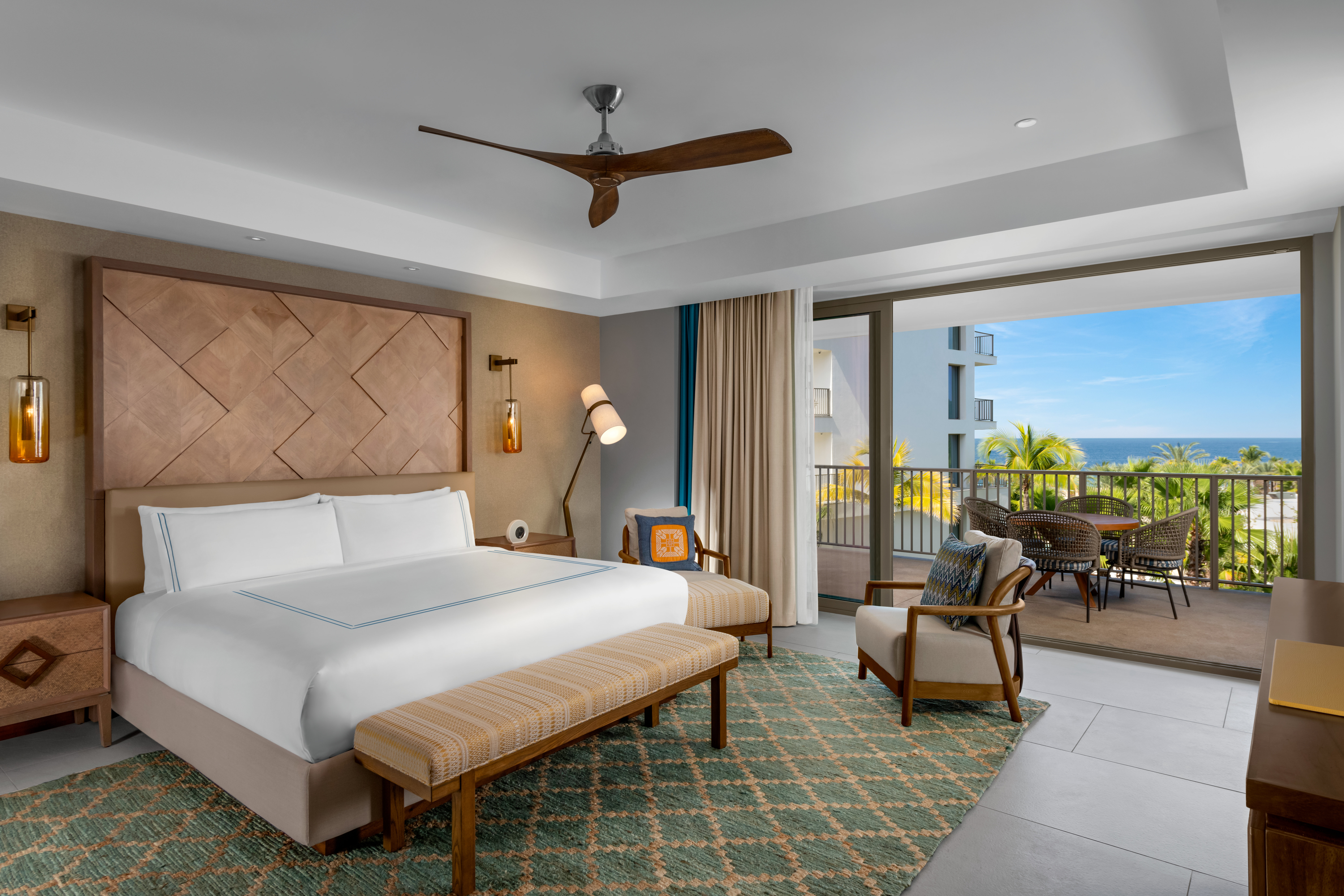 高級海景特大床套房