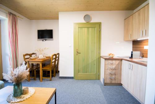 两卧室阁楼套房 - 带梳化床