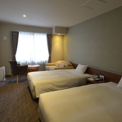 ゲストルーム(ご利用人数3名)(浴室)(本館) 御宿東鳳 クーポン