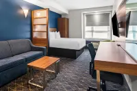 Park Inn by Radisson, Kelowna Hotels in 