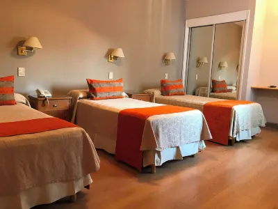 Hotel Crillon Mendoza โรงแรมใน