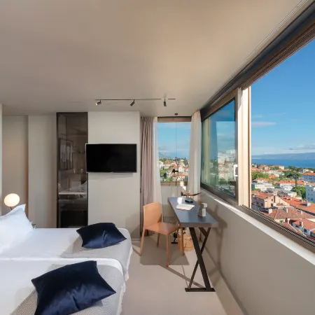 Royal Suites-Sky