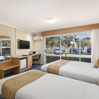 Standard Twin Room Ciloms Airport Lodge Promo Code