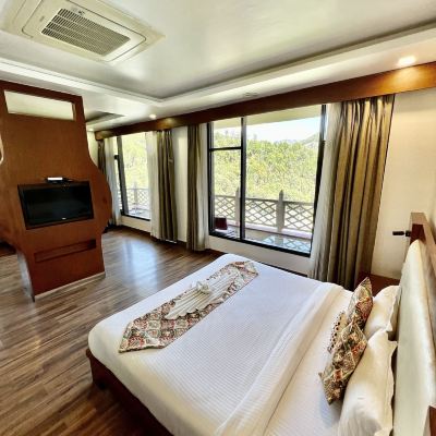 Luxury Suite Sea Hawk Resort Promo Code