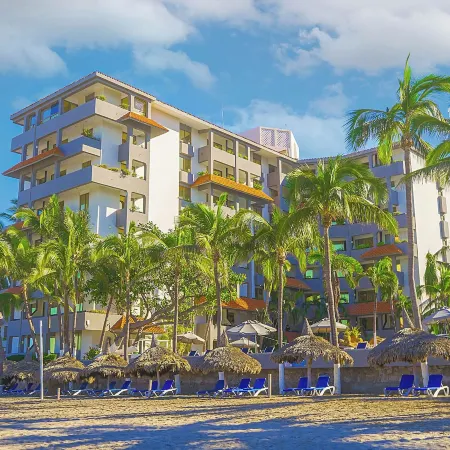 Luna Palace Hotel and Suites