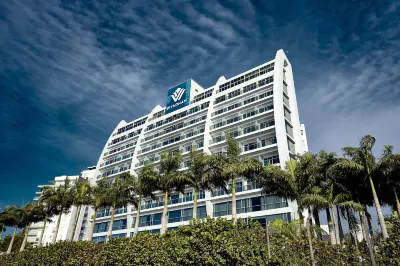 Wyndham Manta Sail Plaza Hotel and Convention Center Hôtels à : 
