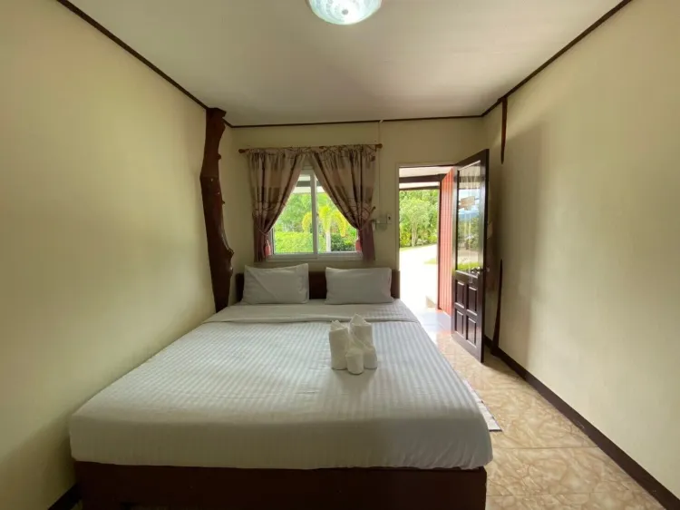 ห้องสแตนดาร์ด เตียงใหญ่ 1 เตียง