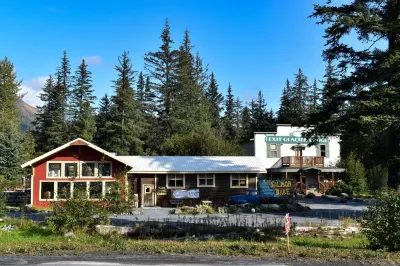 Exit Glacier Lodge Отели в г. 