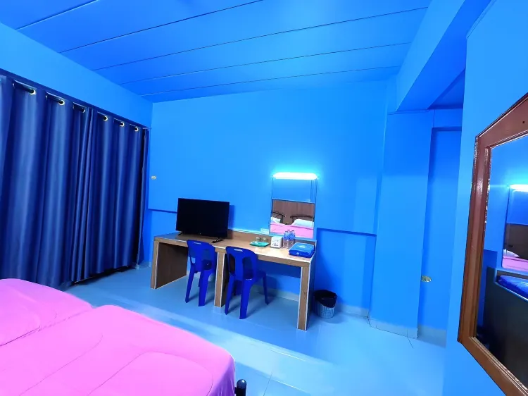 ห้องมาตรฐานเตียงแฝดพร้อมเครื่องปรับอากาศ