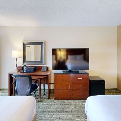 Guest Room with 2 Double Beds and Poolside View - Poolside Marriott Chicago O'Hare Promo Code