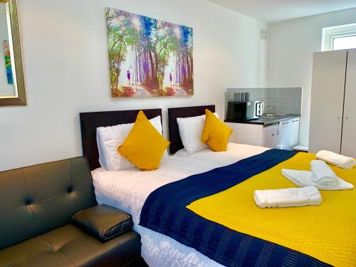 一室房（带沙发）