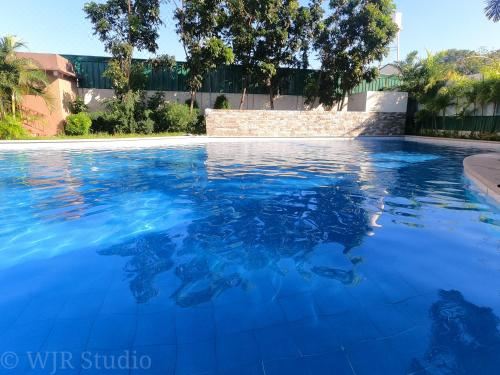 豪华大床一室房