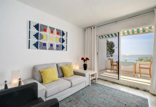 高级一卧室带阳台公寓