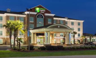 Holiday Inn Express & Suites Florence I-95 @ Hwy 327