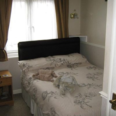 Double Room, Ensuite (Small)