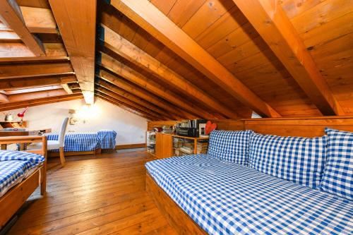 高级一卧室带阳台公寓