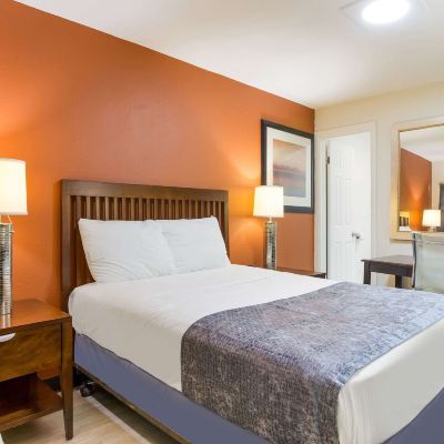Standard Room With Double Bed-Non-Smoking Rodeway Inn Promo Code