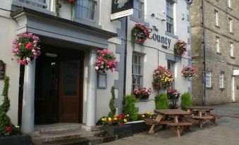 The County Hotel - Housity
