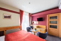Jan Maria Hotel