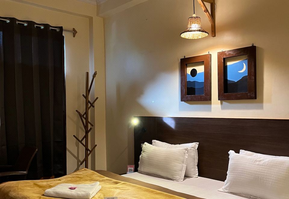 山景豪华双人床房