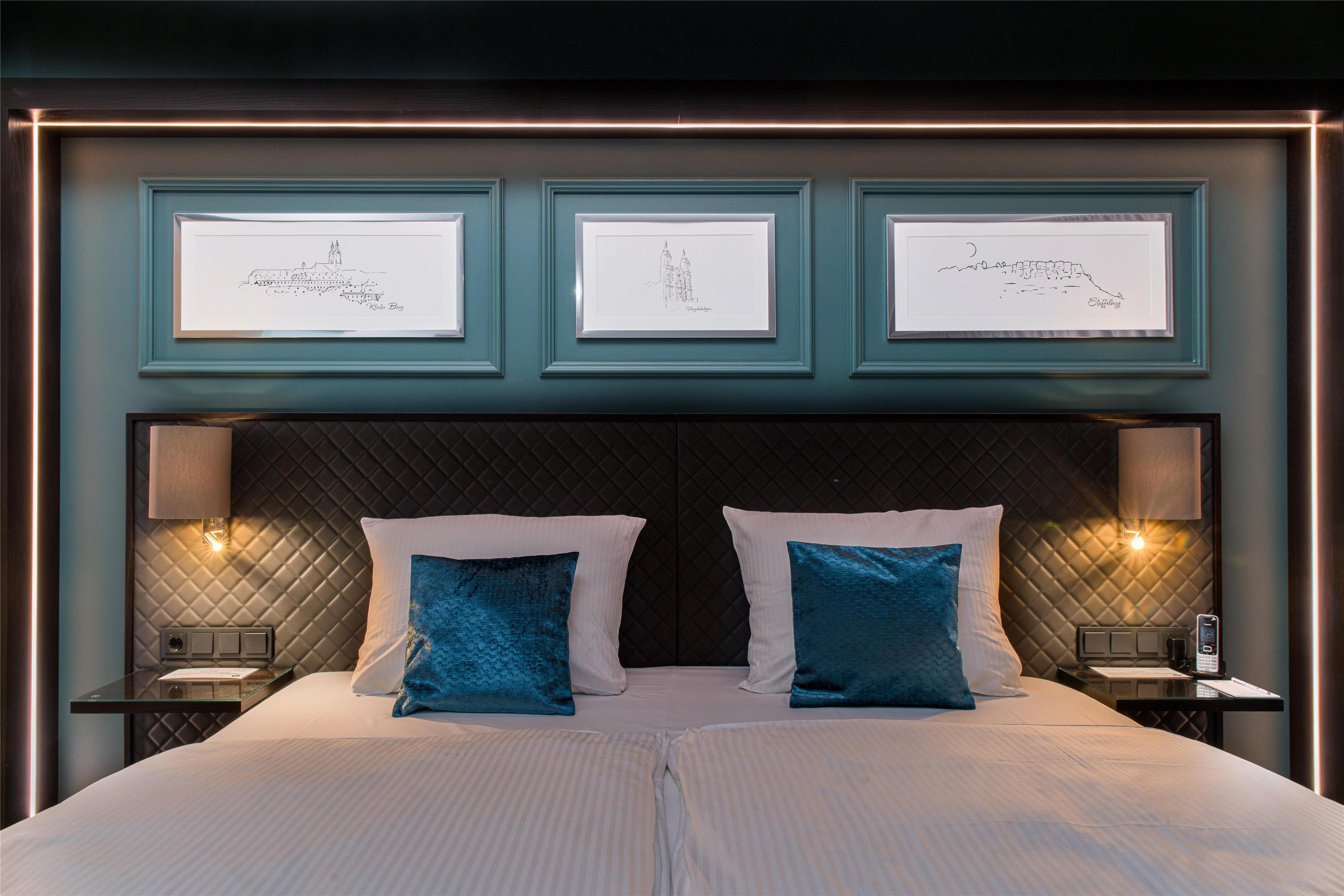 顶层套房（街边）