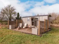 Bumble's Retreat Hotel a 