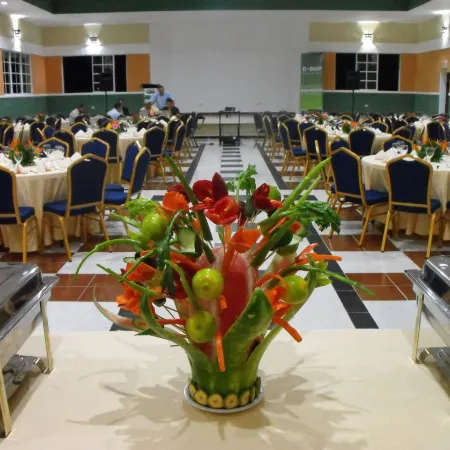 Altocerro Villas Hotel & Camping Отели в г. Констанца