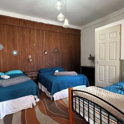 Casa de Las Flores Hotels near Zona 7